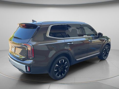 Used 2024 Kia Telluride SX FWD image 9