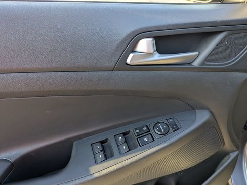 Used 2019 Hyundai Tucson SEL FWD image 16