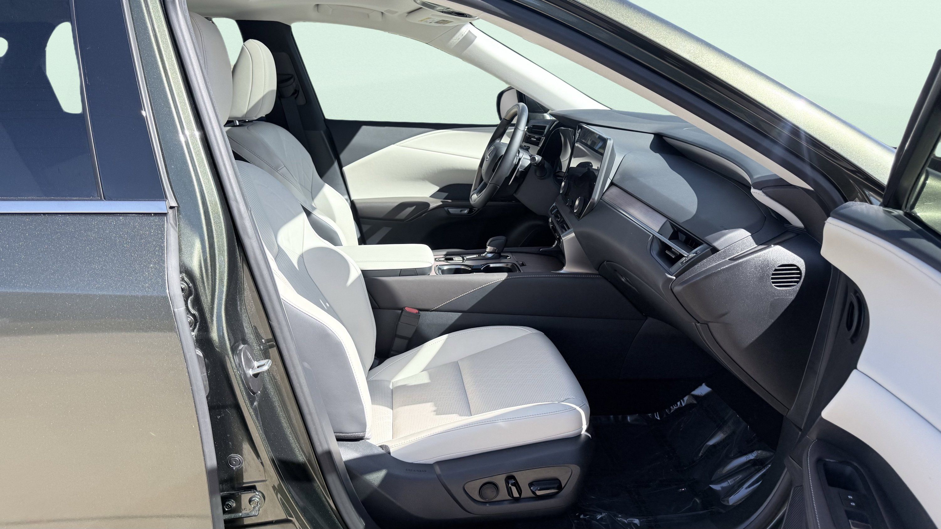 Used 2026 Lexus RX 350 Premium Plus w/ Accessory Package (Z1) FWD image 45