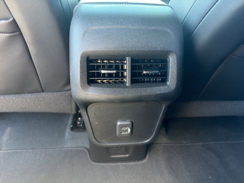 Used 2022 Chevrolet Equinox RS w/ RS Leather Package AWD/4WD image 28