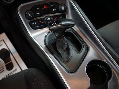 Used 2019 Dodge Challenger SXT image 36