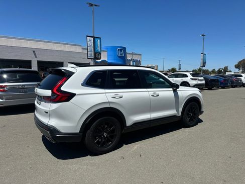Used 2024 Honda CR-V Sport image 3