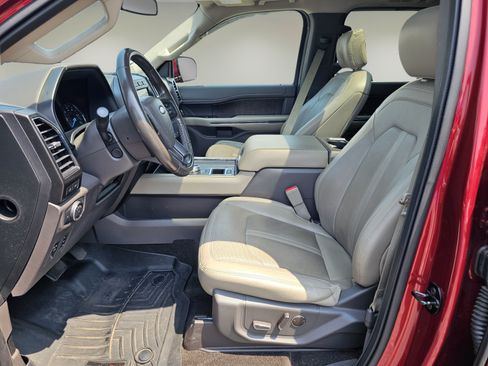 Used 2018 Ford Expedition Limited w/ Equipment Group 301A RWD image 10