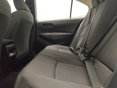 Used 2025 Toyota Corolla LE FWD image 18