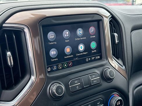 Used 2021 Chevrolet Silverado 1500 High Country w/ Technology Package AWD/4WD image 13