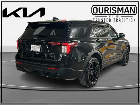 Used 2025 Ford Explorer ST-Line w/ Premium Package image 4