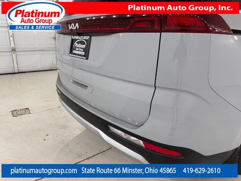 Used 2023 Kia Carnival EX FWD image 50
