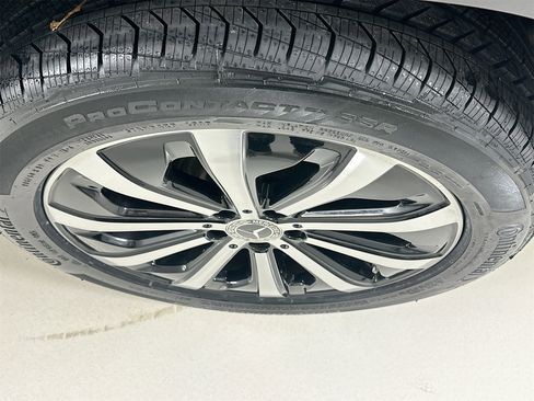 Certified 2023 Mercedes-Benz GLB 250 image 32