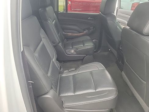Used 2017 Chevrolet Suburban Premier image 37