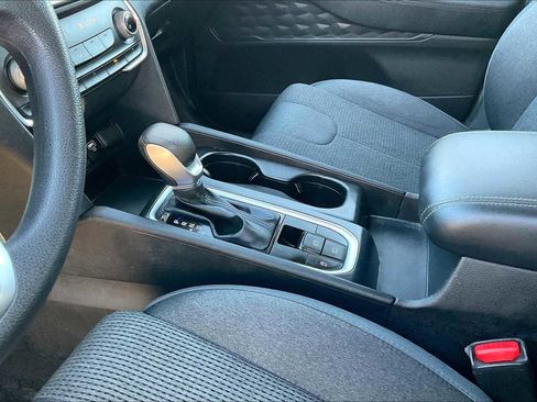 Used 2019 Hyundai Santa Fe SE image 14