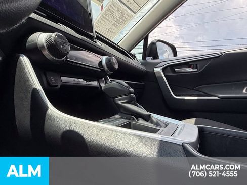 Used 2025 Toyota RAV4 XLE w/ Convenience Package FWD image 31