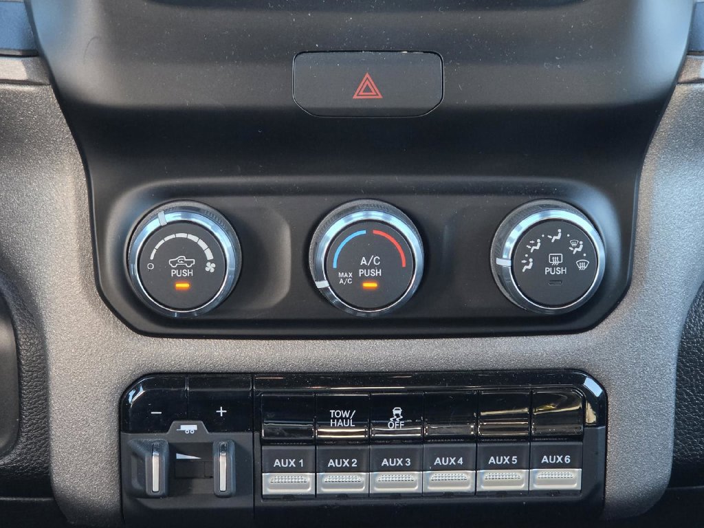 Used 2021 RAM 2500 Tradesman w/ Chrome Appearance Group AWD/4WD image 26