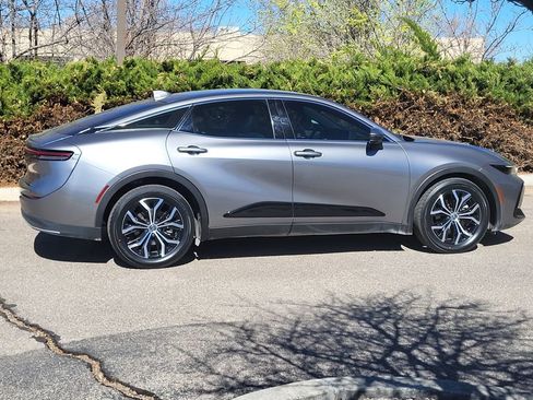 Used 2023 Toyota Crown XLE image 4