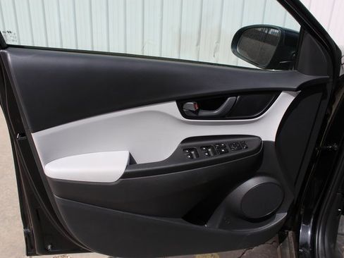 Used 2023 Hyundai Kona SEL image 13