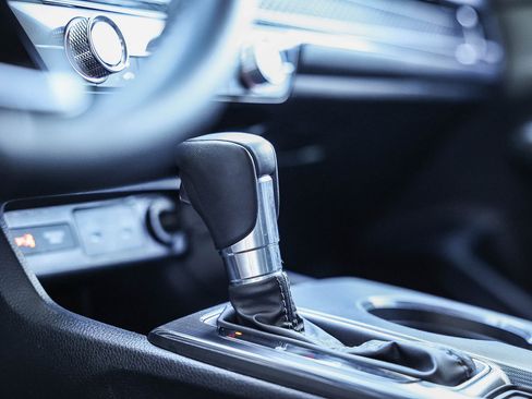 Used 2025 Honda Civic Sport image 28