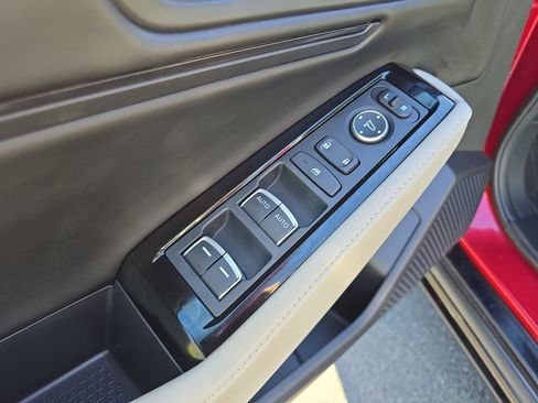 Used 2023 Honda Accord Touring image 9