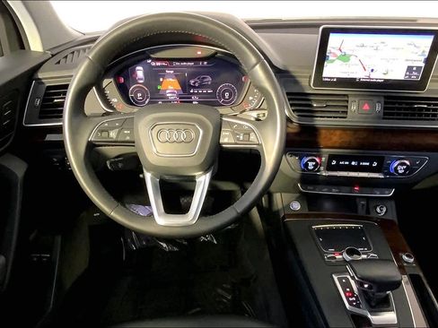 Used 2020 Audi Q5 e Premium Plus image 6