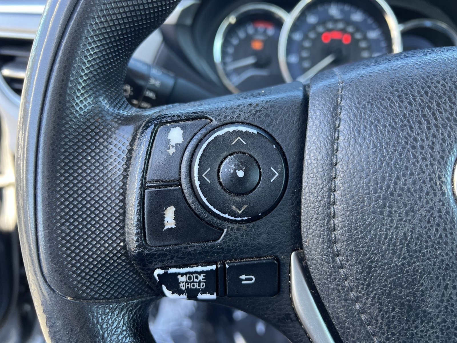 Used 2014 Toyota Corolla LE FWD image 26