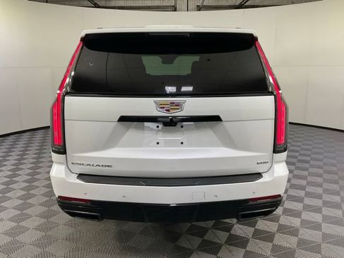 Used 2025 Cadillac Escalade Sport AWD/4WD image 5