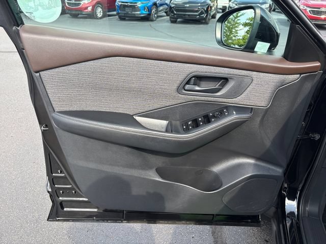 Used 2021 Nissan Rogue S FWD image 17