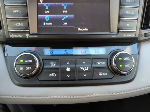 Used 2018 Toyota RAV4 XLE image 22