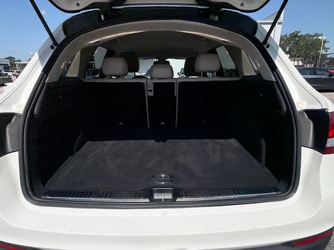 Used 2019 Mercedes-Benz GLC 300 image 11