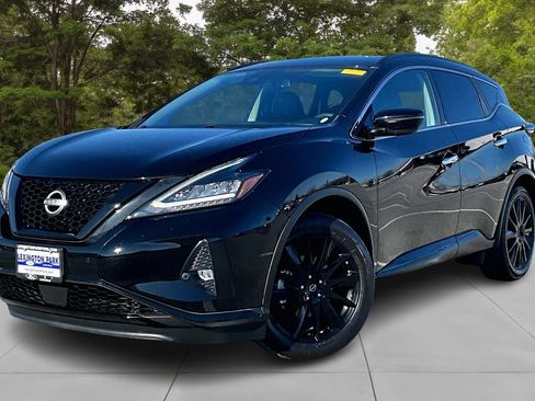 Used 2023 Nissan Murano SV w/ SV Midnight Edition Package image 3