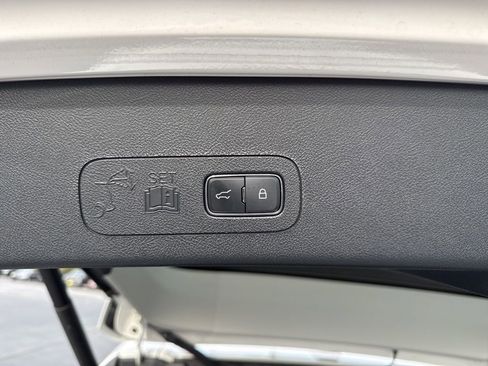 Used 2025 Lincoln Aviator Premiere image 33