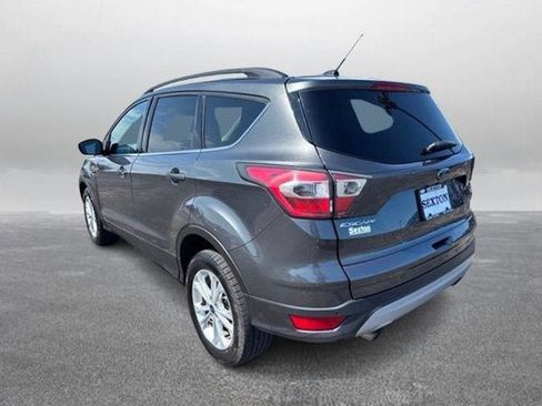 Used 2017 Ford Escape SE w/ SE Leather Comfort Package AWD/4WD image 8