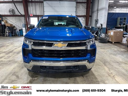 Used 2022 Chevrolet Silverado 1500 LT w/ Z71 Off-Road Package AWD/4WD image 11