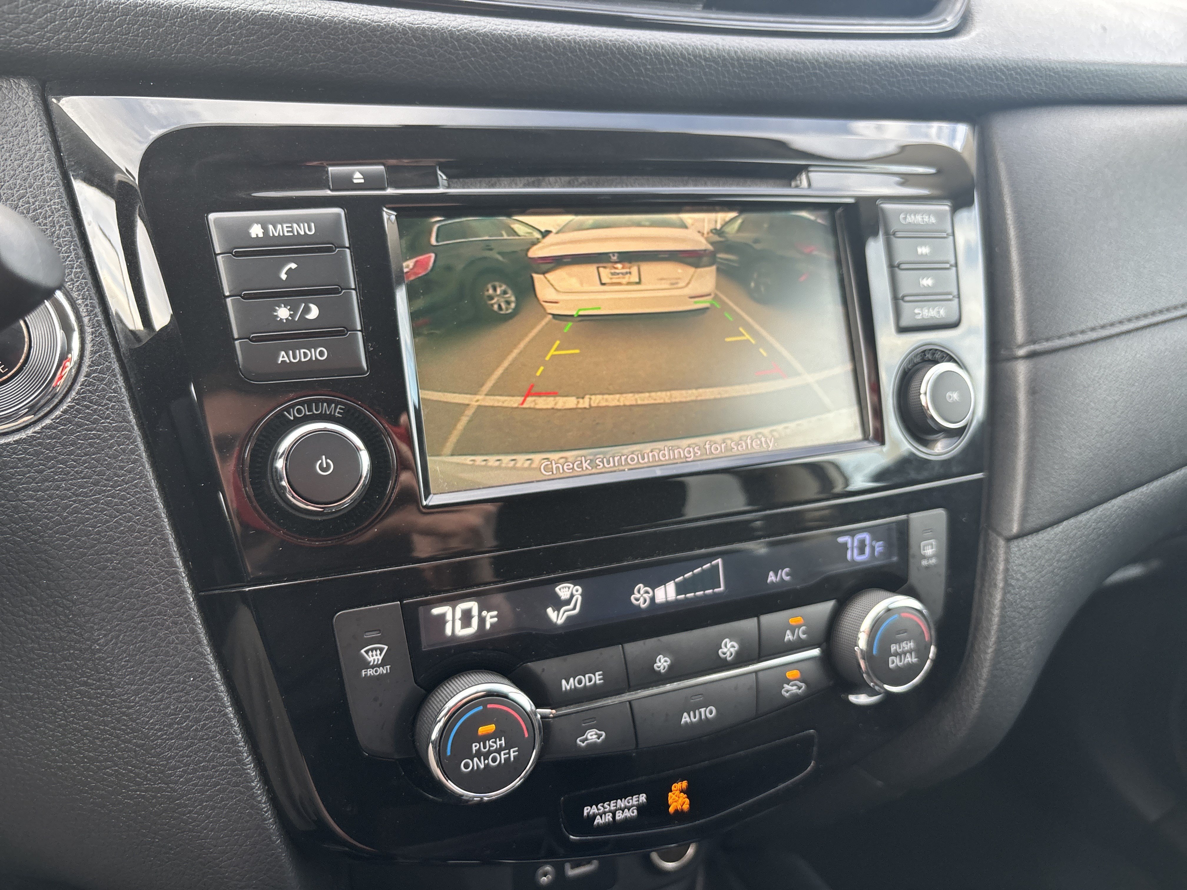 Used 2018 Nissan Rogue SV FWD image 14