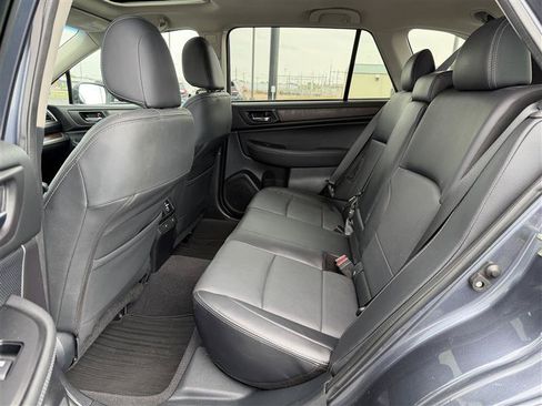 Used 2017 Subaru Outback 2.5i Limited AWD/4WD image 13