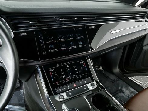 Used 2023 Audi Q7 2.0T Premium w/ Convenience Package image 12