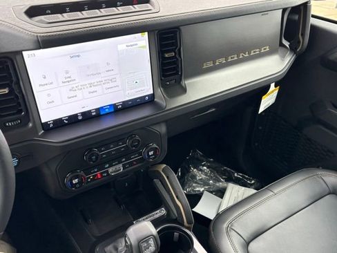 New 2025 Ford Bronco Badlands image 35