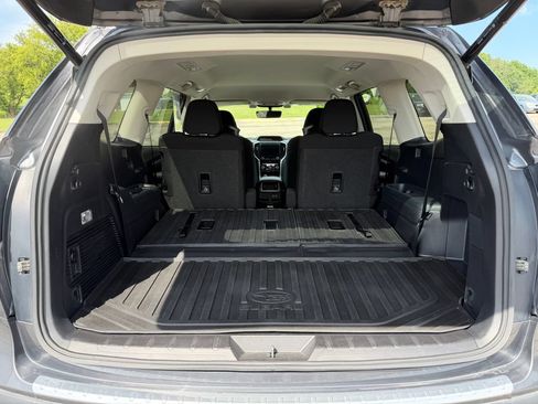 Used 2020 Subaru Ascent Premium w/ Convenience Package AWD/4WD image 11