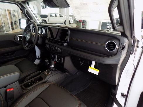 New 2026 Jeep Gladiator Sport AWD/4WD image 22