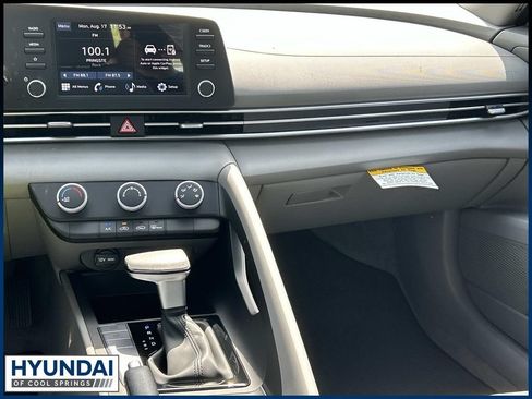 New 2026 Hyundai Elantra SE FWD image 22