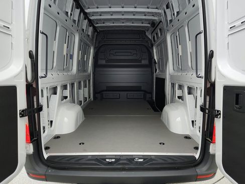 New 2025 Mercedes-Benz Sprinter 2500 image 21