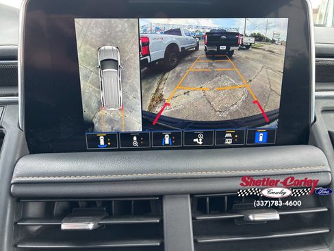 Used 2023 GMC Yukon XL AT4 w/ AT4 Premium Plus Package AWD/4WD image 32