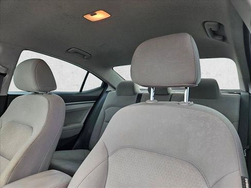 Used 2017 Hyundai Elantra SE w/ SE A/T Tech Package 03 FWD image 9