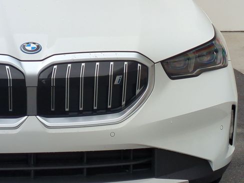 Used 2026 BMW i5 M60 w/ Premium Package RWD image 5