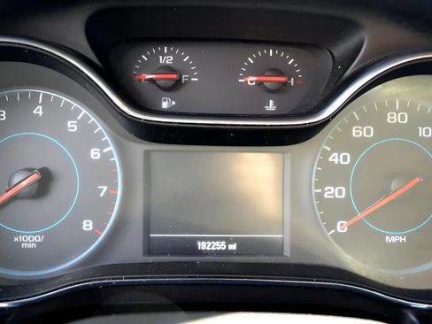 Used 2017 Chevrolet Cruze LT FWD image 11
