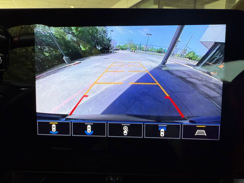 Used 2023 Chevrolet Corvette Stingray Preferred Cpe w/ 2LT image 33