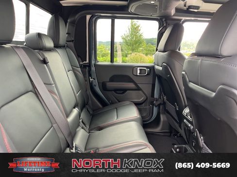 New 2025 Jeep Gladiator Rubicon image 22