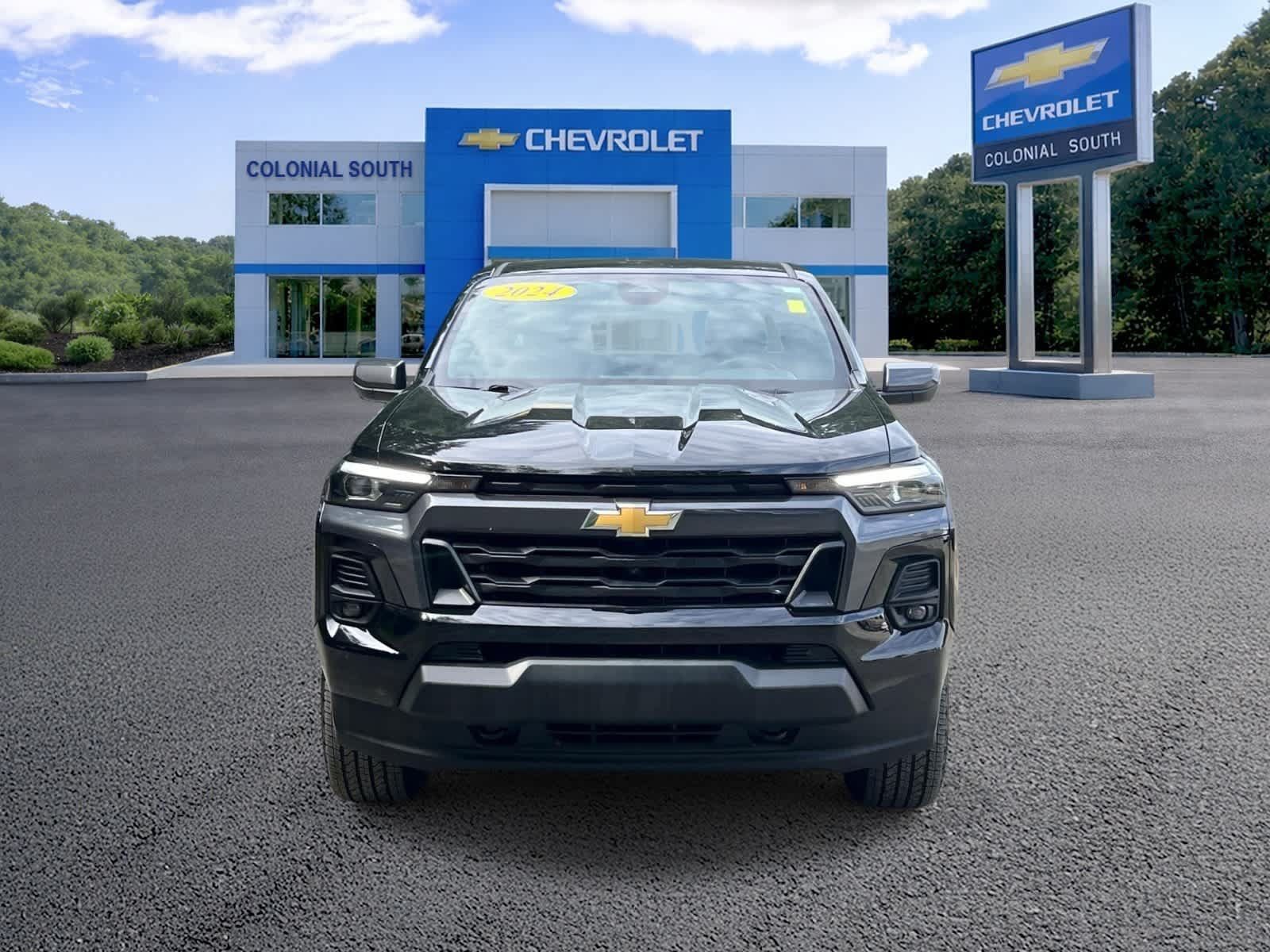 Certified 2024 Chevrolet Colorado LT w/ LT Convenience Package III AWD/4WD image 10