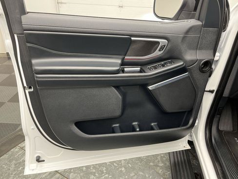 Certified 2025 Ford Expedition Max Platinum w/ Stealth Appearance Package AWD/4WD image 11