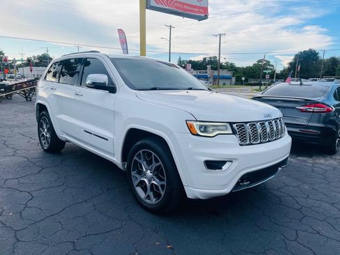 Used 2019 Jeep Grand Cherokee Overland RWD image 2