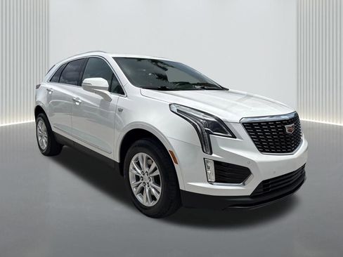 Used 2024 Cadillac XT5 Luxury FWD image 3