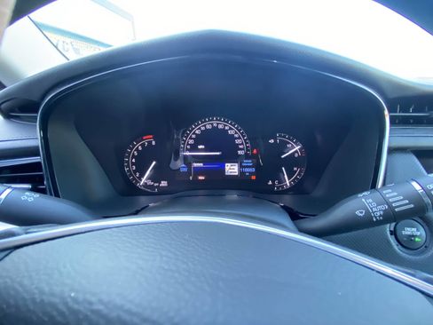 Used 2017 Cadillac XT5 Luxury w/ Driver Awareness Package image 31