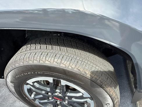 Used 2025 Toyota Tacoma TRD Sport AWD/4WD image 5